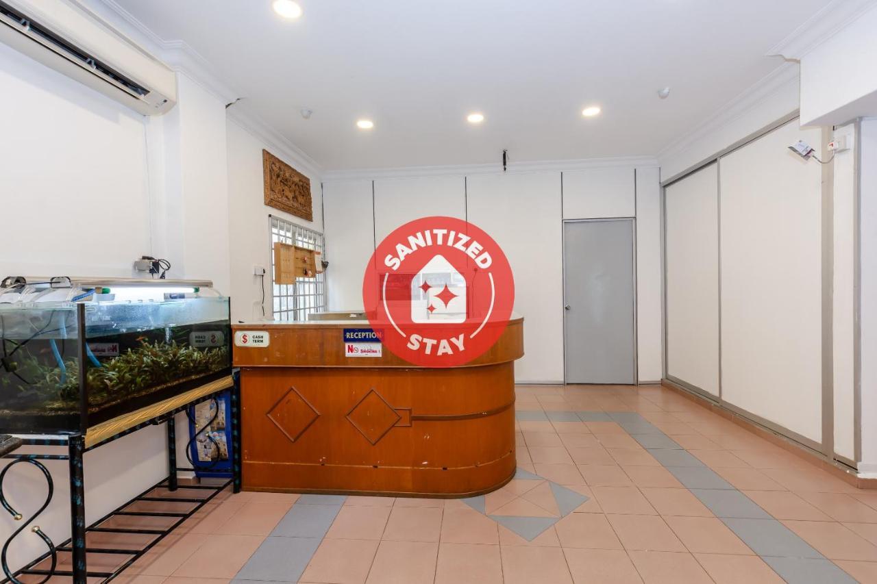 Oyo 1090 Hollitel Hotel Melaka Dış mekan fotoğraf