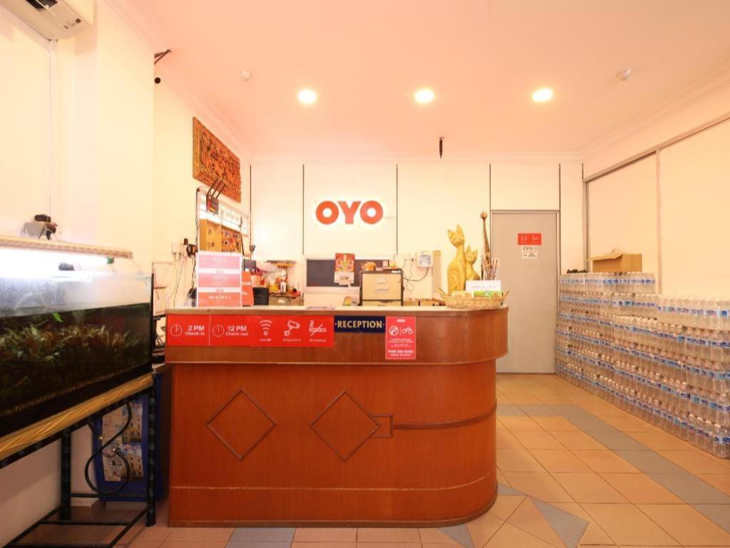 Oyo 1090 Hollitel Hotel Melaka Dış mekan fotoğraf